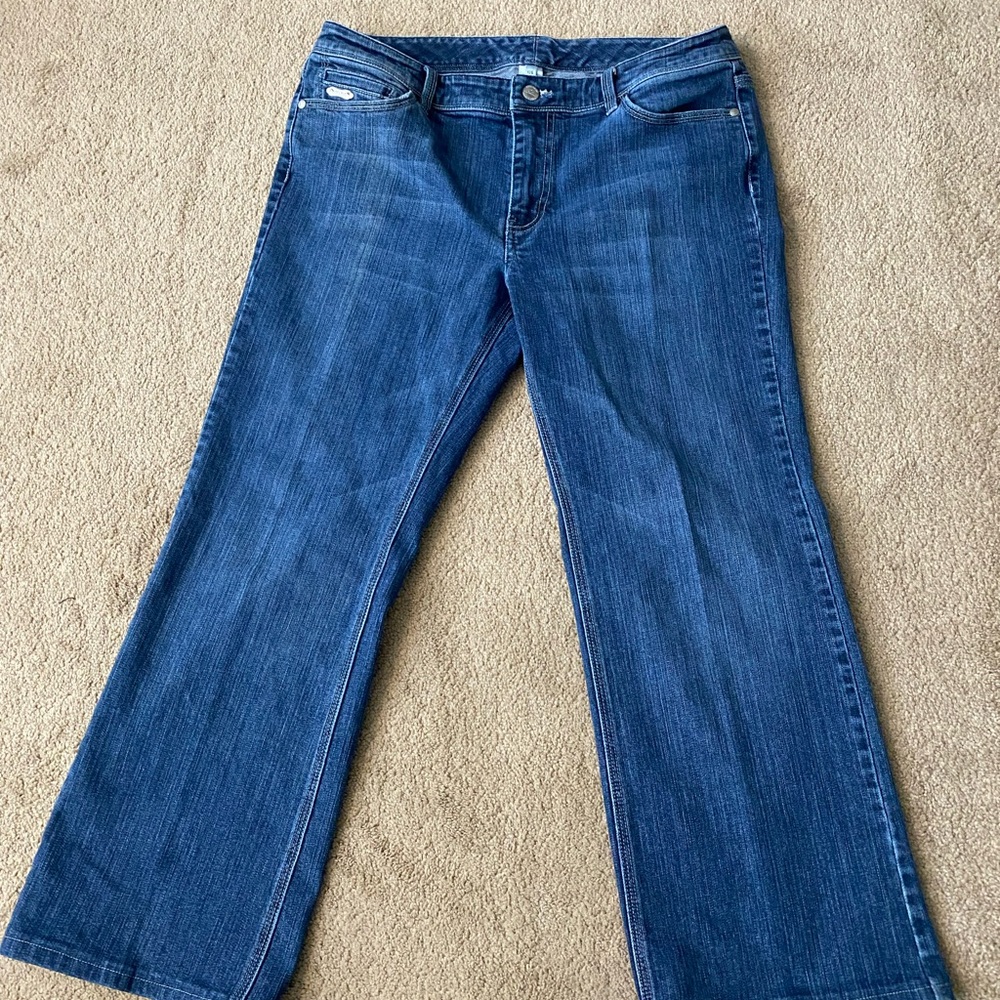White House Black Market Women's Classic Bootcut Jeans 12S - Blue